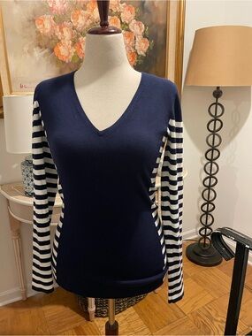 Lilly Pulitzer Navy White Striped Colorblock V-Neck Sweater M